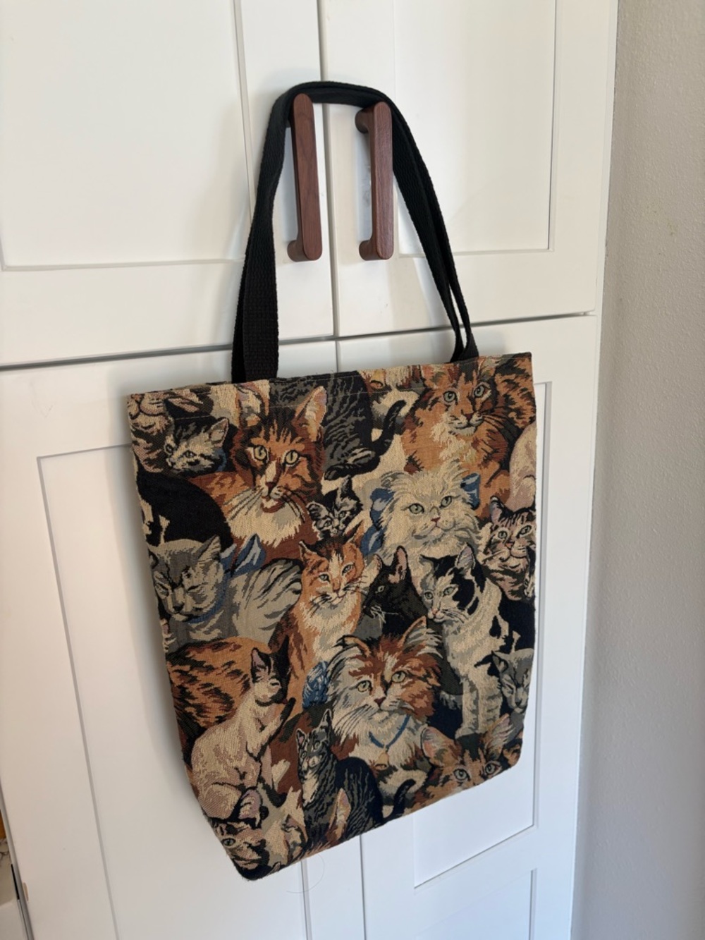 Vintage Cat Print Tapestry Tote Bag in Multi-Color